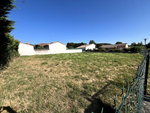 LAVELANET TERRAIN VIABILISÉ 639 m2