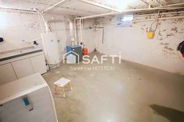 Maison de 117m2 hab avec 4 chambres, 2 terrasses et jardin.