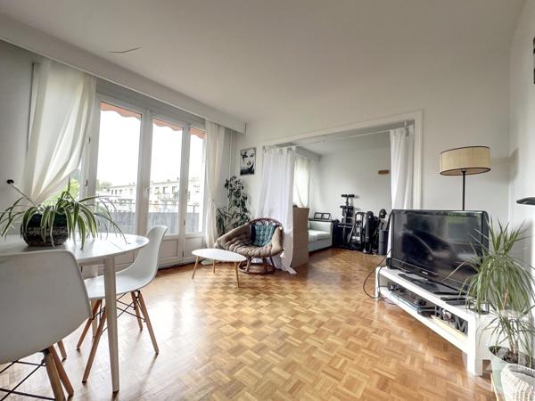 Appartement F5 à vendre  5 pièces - 88,79 m2 LA CELLE ST CLOUD - 78