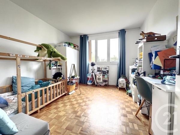 Appartement F5 à vendre  5 pièces - 88,79 m2 LA CELLE ST CLOUD - 78
