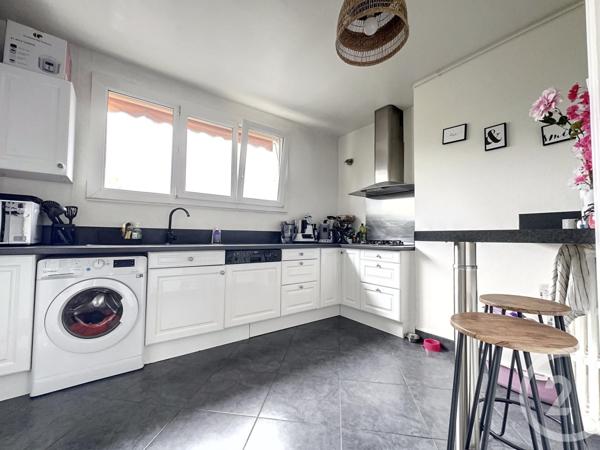 Appartement F5 à vendre  5 pièces - 88,79 m2 LA CELLE ST CLOUD - 78