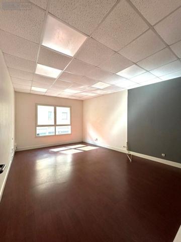 Bureaux à louer à Rennes en Ille-et-Vilaine (35000), ref : 35056-L8   
Rennes centre