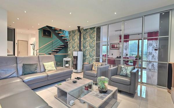 Maison à vendre    5 pièces •  Soisy-sur-Seine