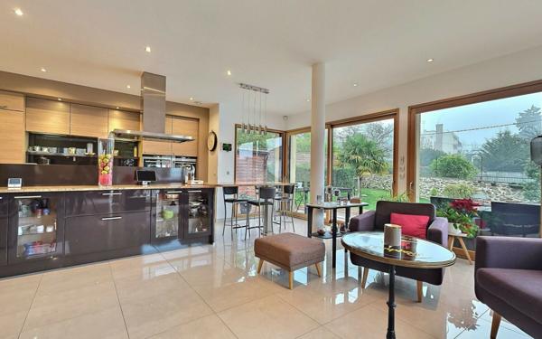 Maison à vendre    5 pièces •  Soisy-sur-Seine