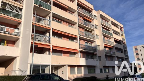 Location appartement 4 pièces 80 m² Montluçon