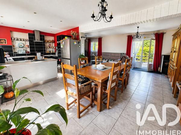 Maison à vendre 4 pièces 110,73 m² Conches-en-Ouche