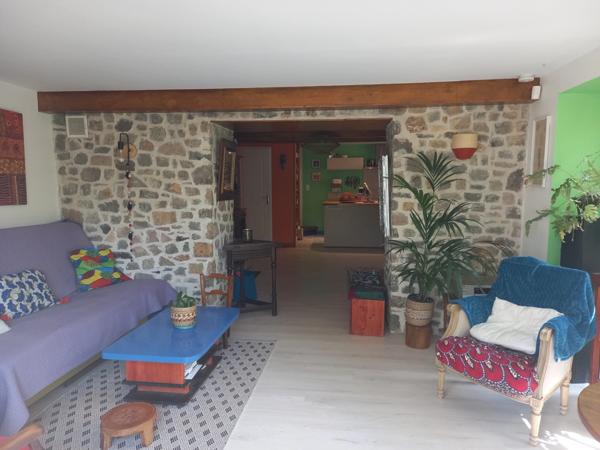 MAISON EN PIERRES