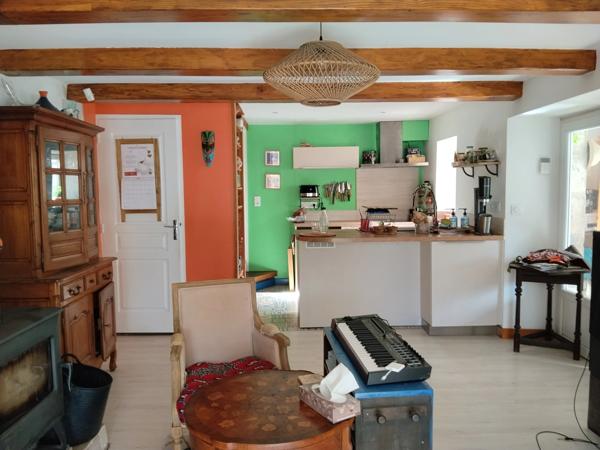 MAISON EN PIERRES