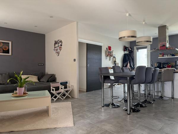 Pavillon T4 avec piscine -Jaunay Marigny , Jaunay marigny