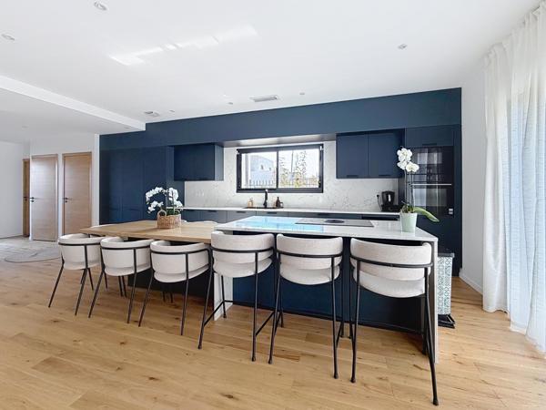 EXCLUSIVITÉ – GUEUX | MAISON CONTEMPORAINE 2025 – PRESTATIONS HAUT DE GAMME – 246 m²