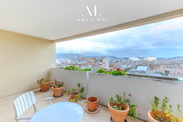 Marseille (13008) BARTEL - Duplex de 145 m² avec terrasse, double parking, box et cave