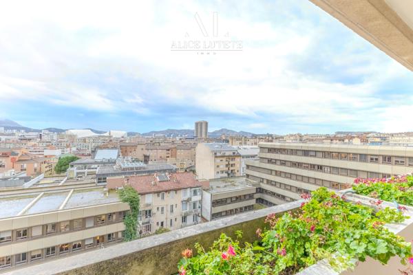 Marseille (13008) BARTEL - Duplex de 145 m² avec terrasse, double parking, box et cave