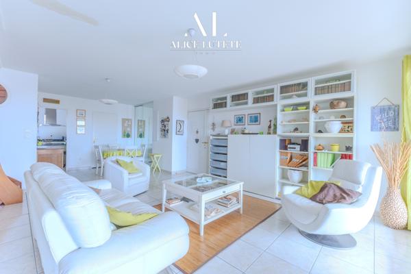 Marseille (13008) BARTEL - Duplex de 145 m² avec terrasse, double parking, box et cave