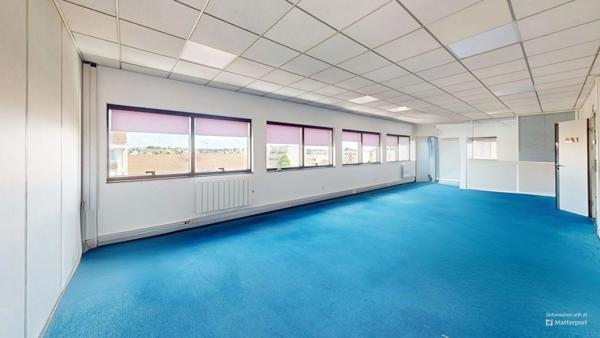 Local commercial CHILLY-MAZARIN 66.51 m²