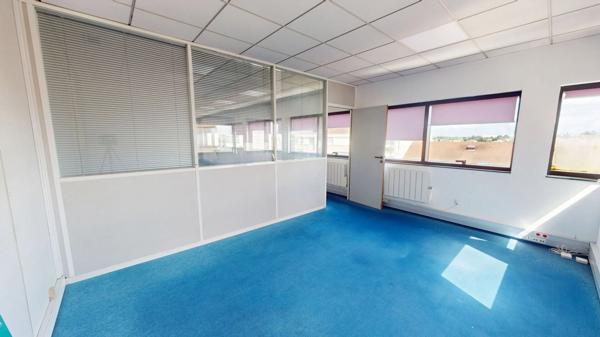 Local commercial CHILLY-MAZARIN 66.51 m²