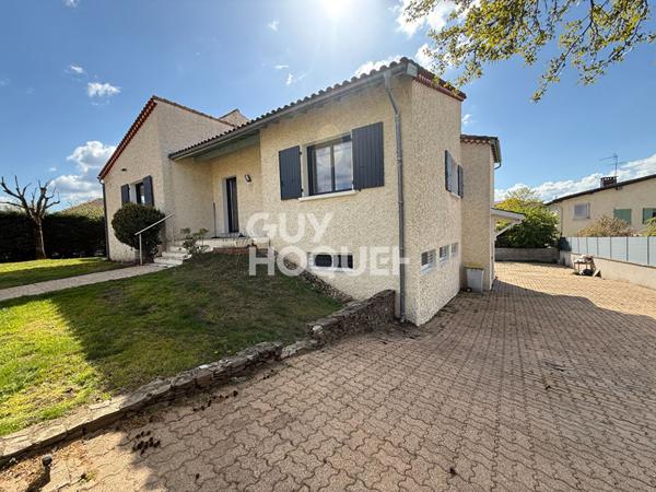 Maison familiale à Millery proche du centre avec grand jardin et piscine