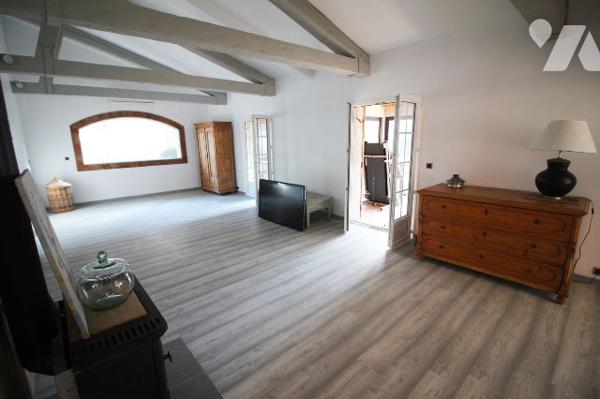 Magnifique villa de 155 m2 (avec piscine & vue mer) sur terrain de 1668 m² à Septèmes-Les-Vallons