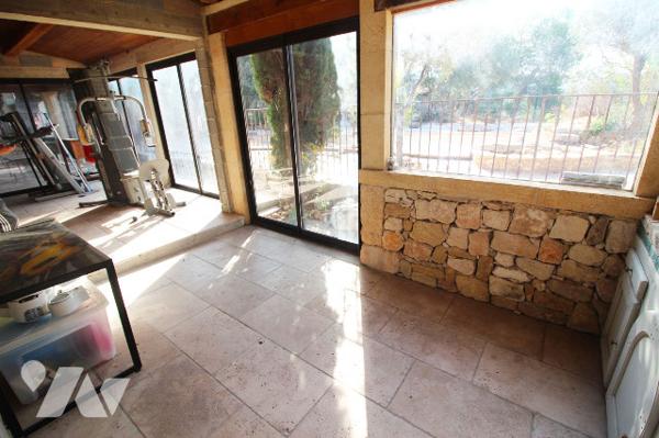 Magnifique villa de 155 m2 (avec piscine & vue mer) sur terrain de 1668 m² à Septèmes-Les-Vallons