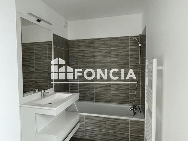 Location Appartement 2 pièces 41.8 m² - 18 RUE LAVILLE FATIN Bordeaux 33100