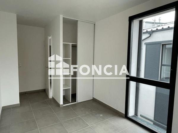 Location Appartement 2 pièces 41.8 m² - 18 RUE LAVILLE FATIN Bordeaux 33100