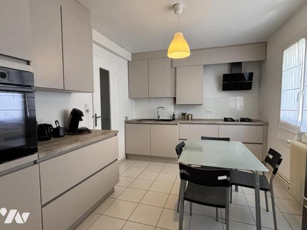 NANTES - ST FELIX -APPARTEMENT de 107,51 m² avec balcon - parking et cave 