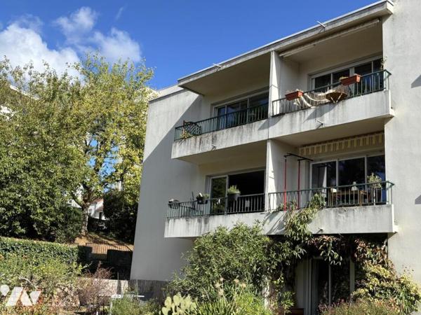 NANTES - ST FELIX -APPARTEMENT de 107,51 m² avec balcon - parking et cave 