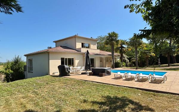 Maison à vendre    4 pièces •  Saint-Augustin