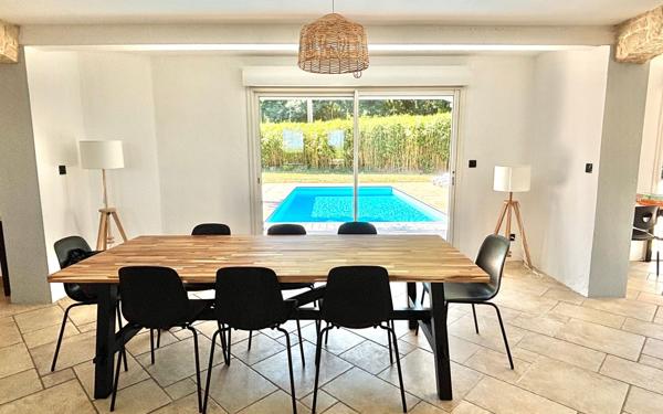 Maison à vendre    4 pièces •  Saint-Augustin