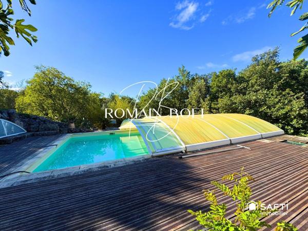 Maison 4 pièces de 156m2 sur 1786m2 de terrain avec piscine