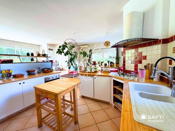 Maison 4 pièces de 156m2 sur 1786m2 de terrain avec piscine