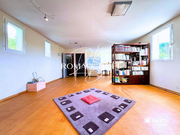 Maison 4 pièces de 156m2 sur 1786m2 de terrain avec piscine