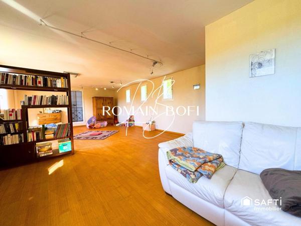 Maison 4 pièces de 156m2 sur 1786m2 de terrain avec piscine