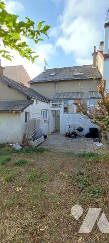 BENER Maison trois chambres avec jardin et garage 