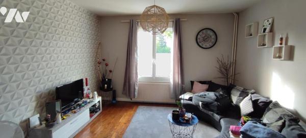 BENER Maison trois chambres avec jardin et garage 