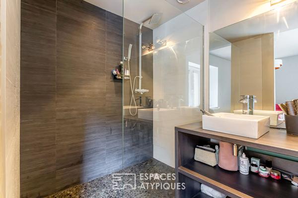 Appartement rénové dans un ancien moulin avec terrasse