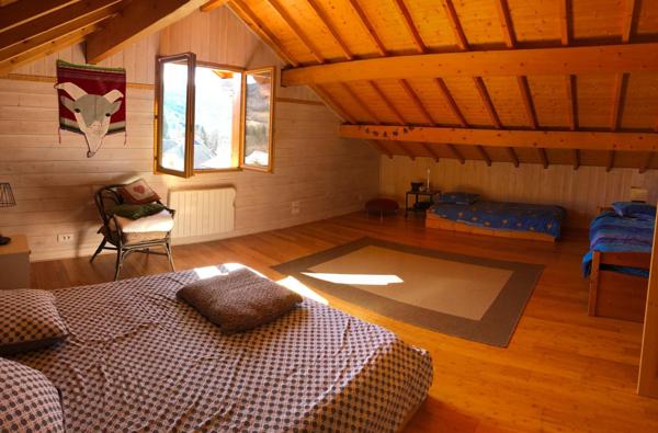 COUP DE COEUR ! SEYNE, CHALET T4/T5 SANS TRAVAUX !