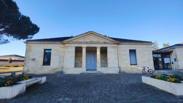 Maison coup de coeur de 6 pièces avec piscine, véranda, emplacement privilégié, SAINT JEAN D'ILLAC (33)