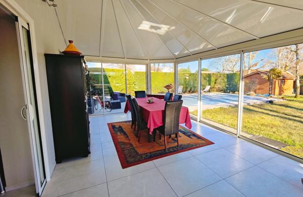 Maison coup de coeur de 6 pièces avec piscine, véranda, emplacement privilégié, SAINT JEAN D'ILLAC (33)