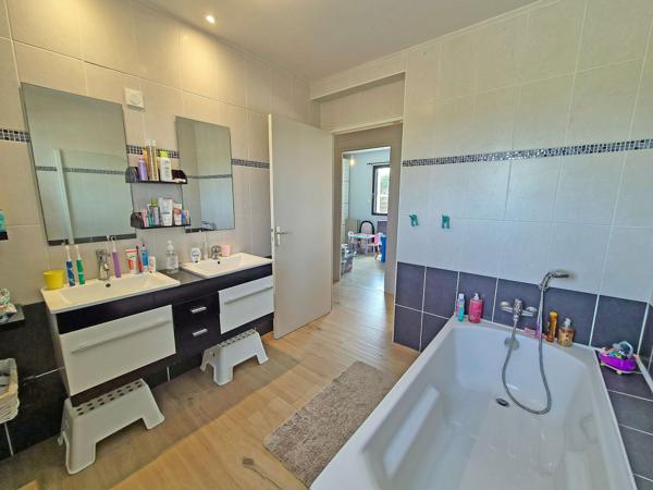 Belle maison contemporaine 7 pieces 500 metres de la plage Guisseny