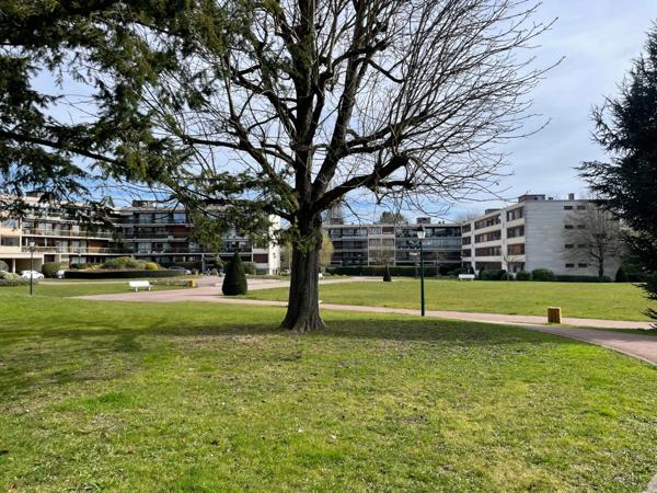 Appartement à vendre 5 pièces NOISY LE ROI (78)