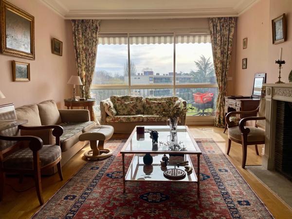 Appartement à vendre 5 pièces NOISY LE ROI (78)