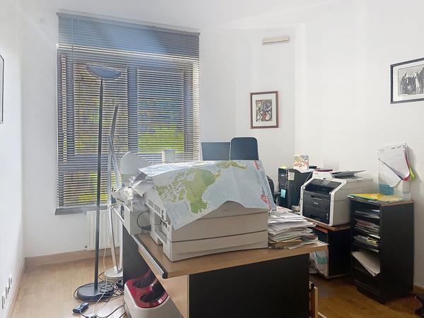 Appartement Suresnes 3 pièce(s) 71.50 m2