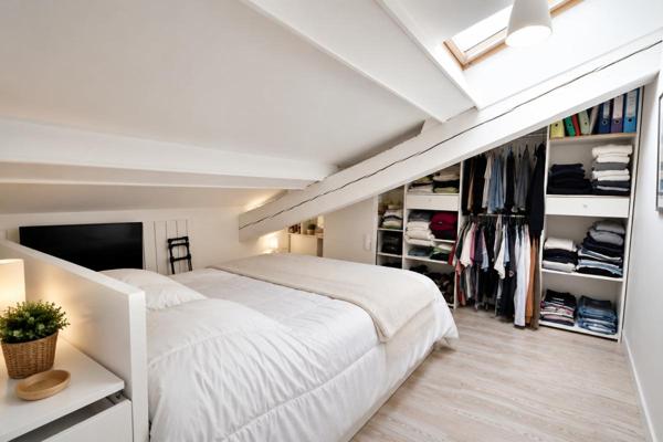 Appartement rénové 3 chambres ? 94 m² au sol ? Proche centre-ville