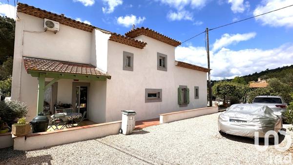 Maison 7 pièces de 204 m² à Hyères (83400)