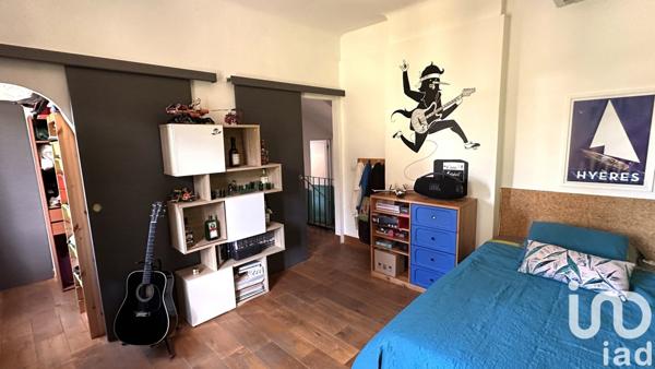 Maison 7 pièces de 204 m² à Hyères (83400)