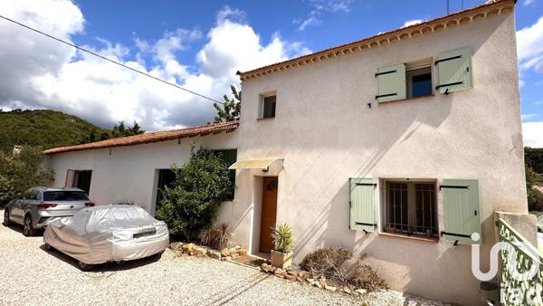 Maison 7 pièces de 204 m² à Hyères (83400)