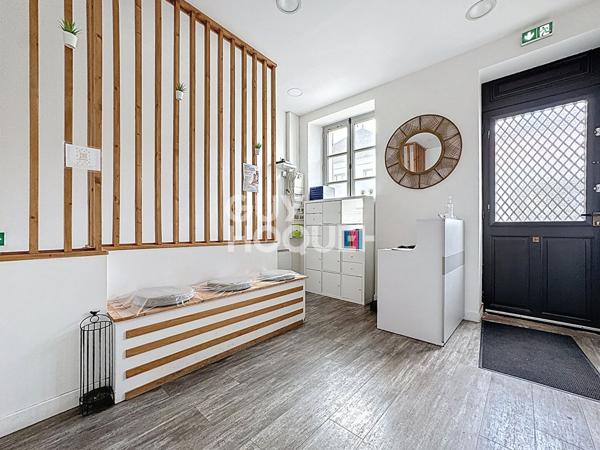 À vendre - Murs d'un local professionnel au coeur de Chantilly, Rue du Connétable