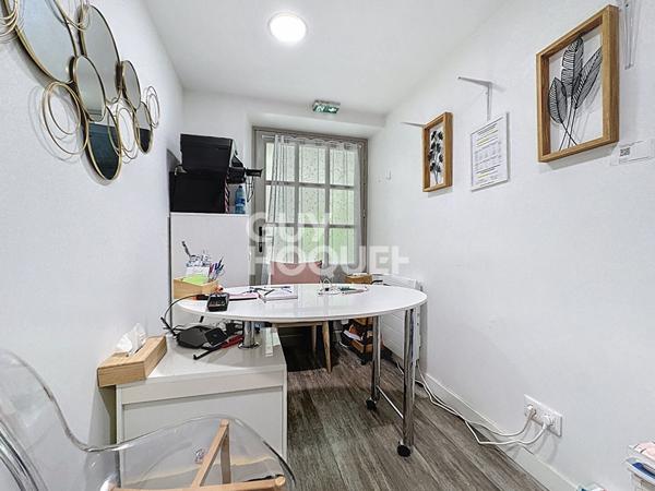 À vendre - Murs d'un local professionnel au coeur de Chantilly, Rue du Connétable