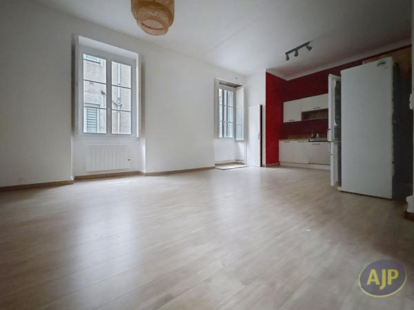 Location appartement Nantes : 1 000 € - AJP Immobilier Nantes Ouest