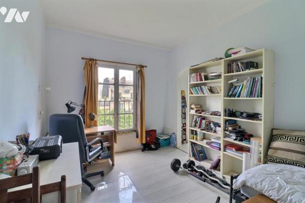 Appartement au dernier étage - Théatre des Sablons